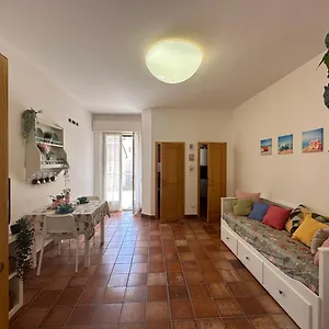 Miamare 1 Min Dalla E Terrazzo Di Clickaffitti Appartamento Rimini